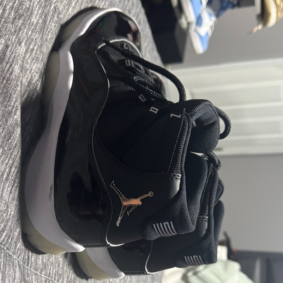 Jordan Kids Black and White Sneakers - Picture 2 of 12